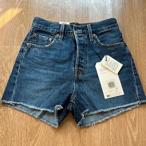 Levi’s Ribcage denim shorts